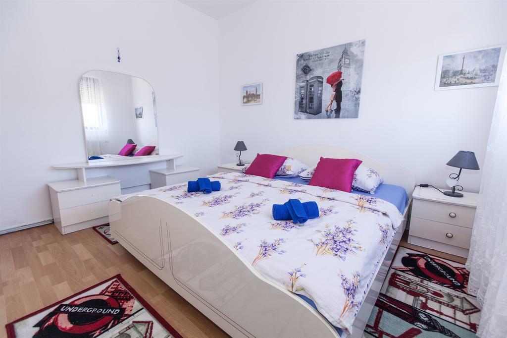 Apartments Vita Novi Vinodolski Phòng bức ảnh
